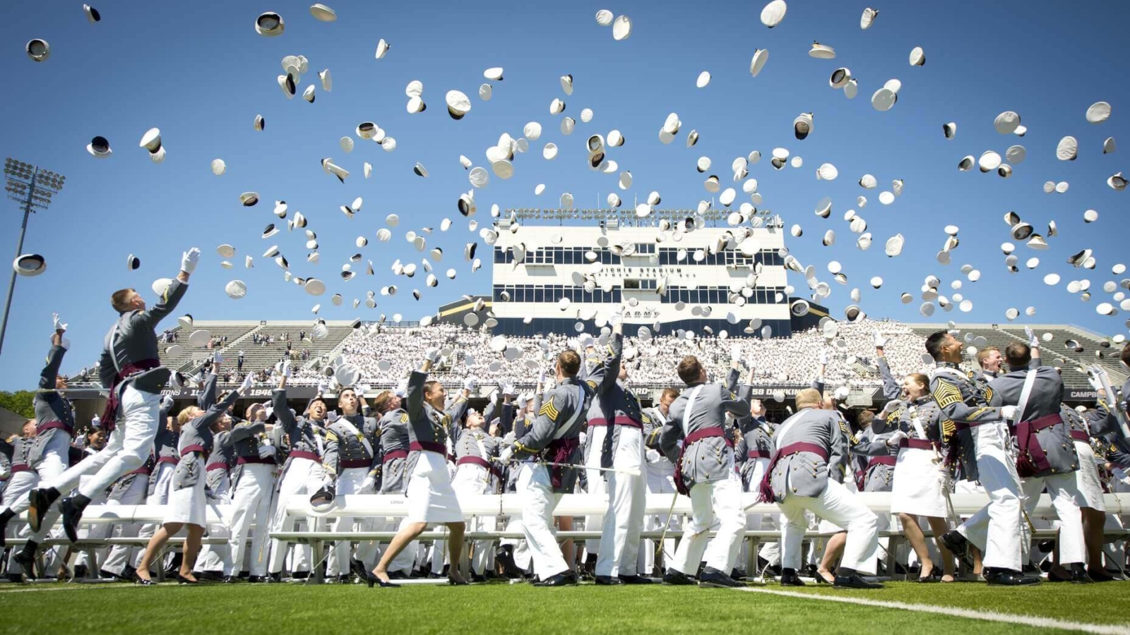 structure-crowd-military-celebration-army-symbol-1074110-pxhere.com (1)